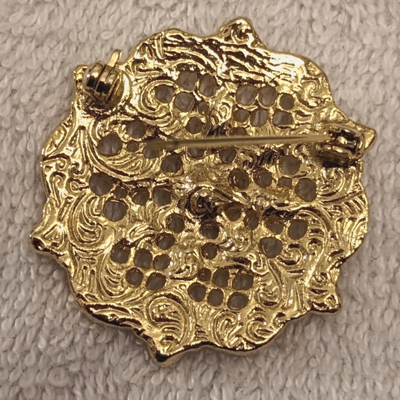 Gold Tone Flower Crystal Pin - Picture 3 of 6